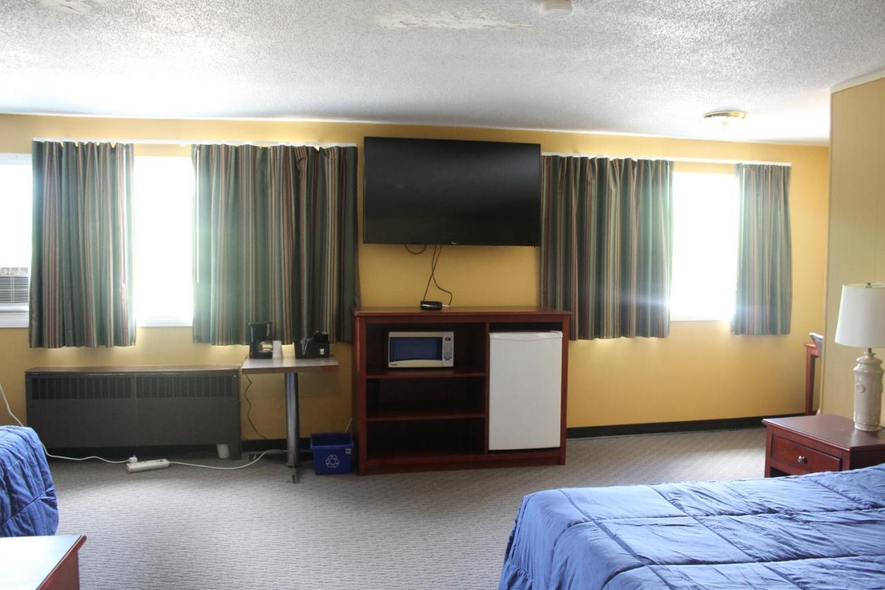 Esterhazy Motor Hotel Buitenkant foto